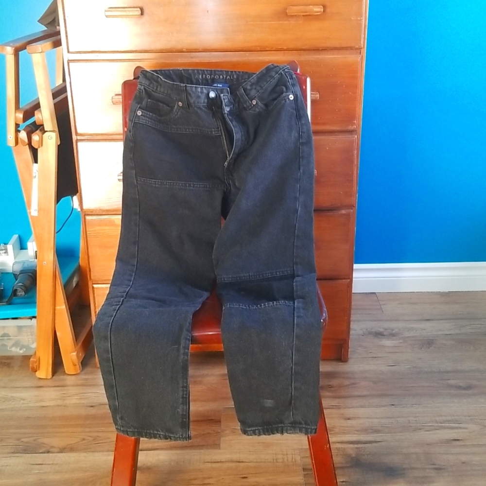Brand new without tags Aero Mom jeans with dark accent patches